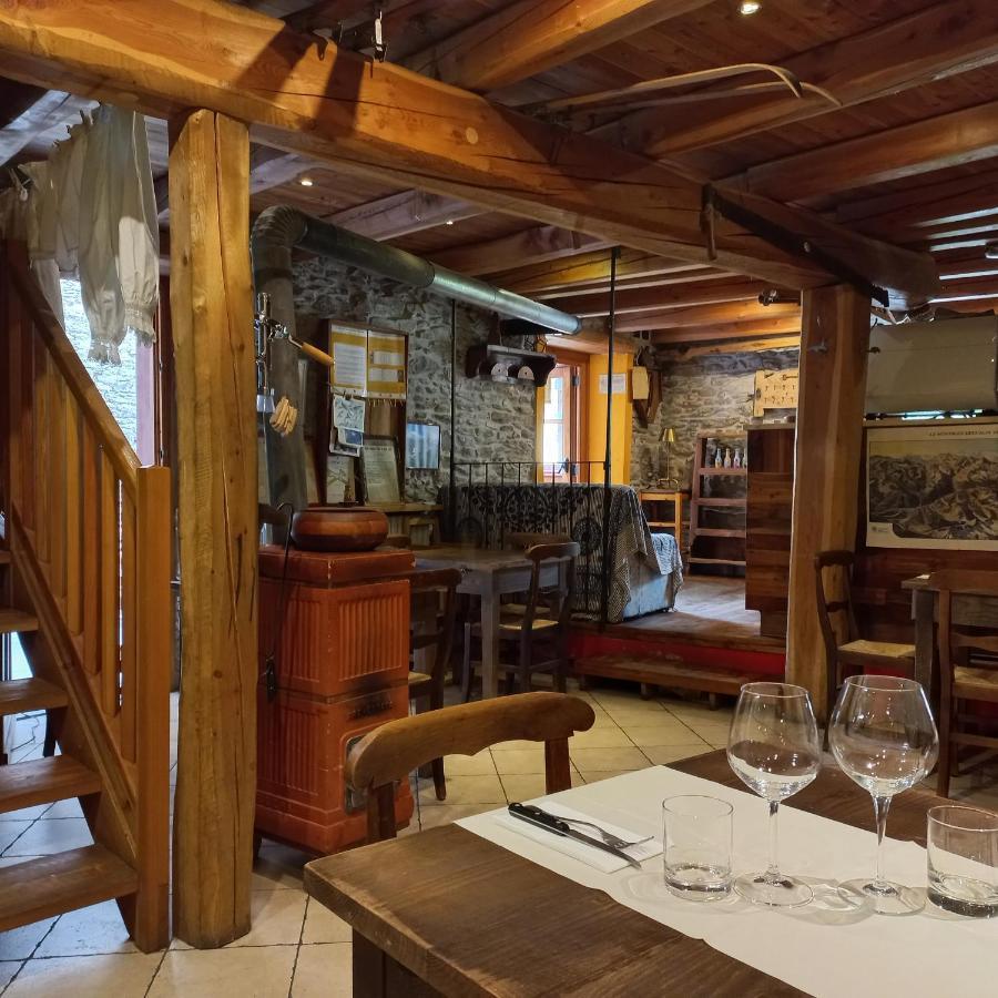 Albergo Diffuso La Marmu Osteria Della Croce Bianca مارمورا المظهر الخارجي الصورة