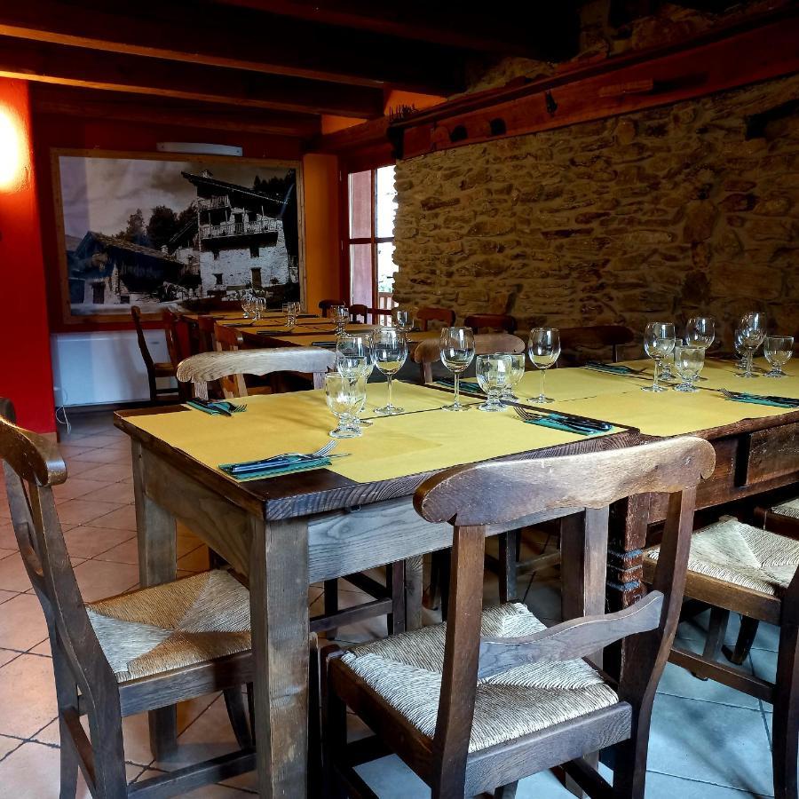 Albergo Diffuso La Marmu Osteria Della Croce Bianca مارمورا المظهر الخارجي الصورة