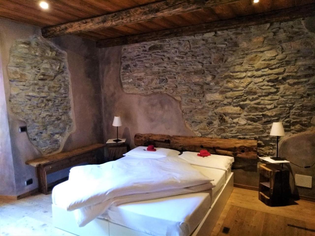 Albergo Diffuso La Marmu Osteria Della Croce Bianca مارمورا المظهر الخارجي الصورة